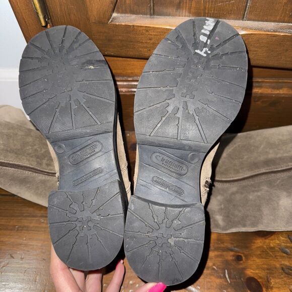 $600 LA CANDIENNE GOLDEY SUEDE BOOT TAN BROWN BUCKLES KNEE 7 - Picture 7 of 7